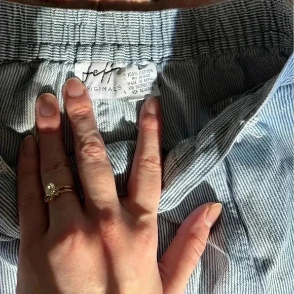 Vintage denim style midi skirt size large light blue wash with soft stripes! - Picture 3 of 3